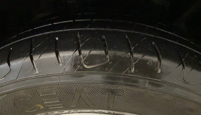 2016 Ford Ecosport TITANIUM 1.5L PETROL, Petrol, Manual, 55,746 km, Right Front Tyre Tread