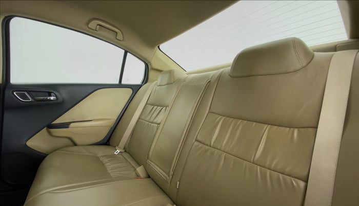 2018 Honda City V MT PETROL, Petrol, Manual, 32,812 km, Right Side Rear Door Cabin