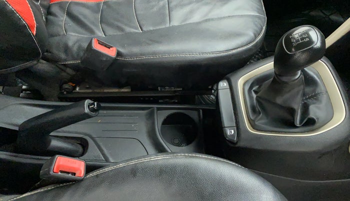 2019 Hyundai NEW SANTRO ERA 1.1, Petrol, Manual, 15,266 km, Gear Lever