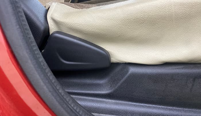 2017 Renault Kwid RXT 1.0 AMT (O), Petrol, Automatic, 9,107 km, Driver Side Adjustment Panel