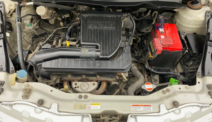 2014 Maruti Swift LXI (O), Petrol, Manual, 72,954 km, Open Bonet