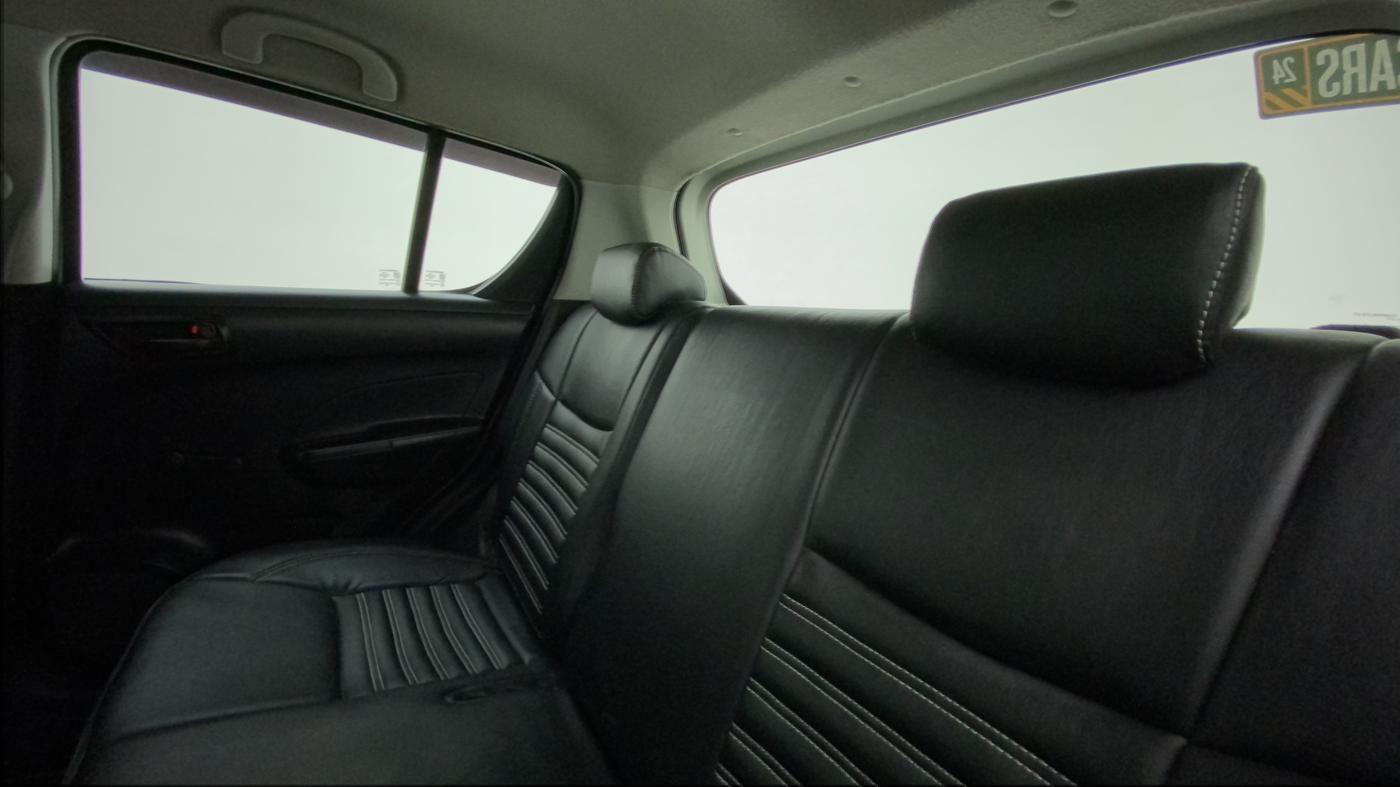 2014 Maruti Swift LXI (O), Petrol, Manual, 72,954 km, Right Side Rear Door Cabin
