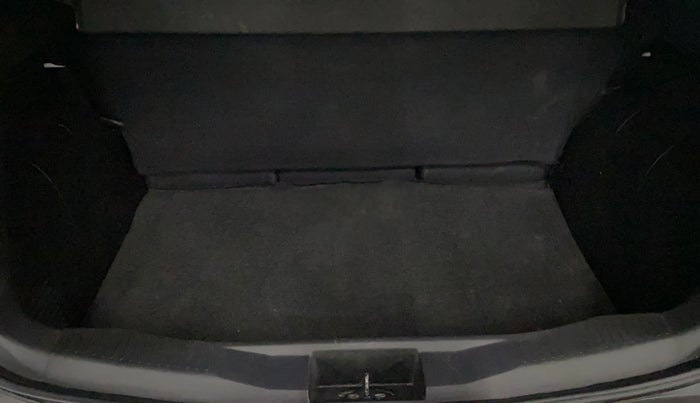 2021 Renault Kiger RXL MT, Petrol, Manual, 35,066 km, Boot Inside