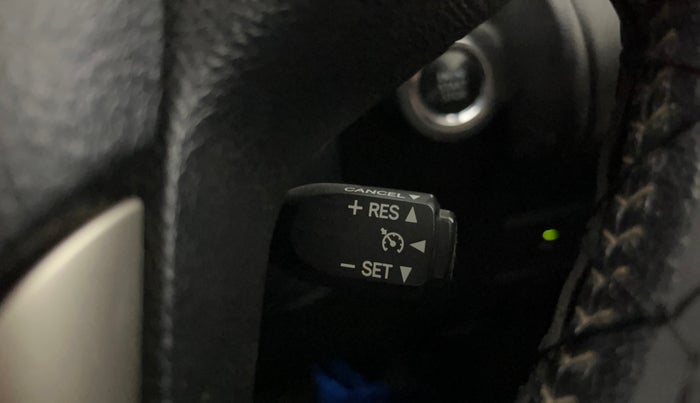 2020 Toyota Innova Crysta 2.7 ZX AT 7 STR, Petrol, Automatic, 94,831 km, Adaptive Cruise Control