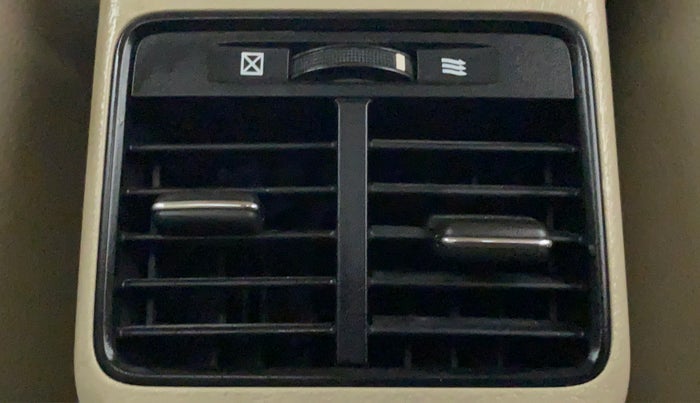 2017 Maruti Ciaz DELTA 1.4 VVT, Petrol, Manual, 31,601 km, Rear AC Vents