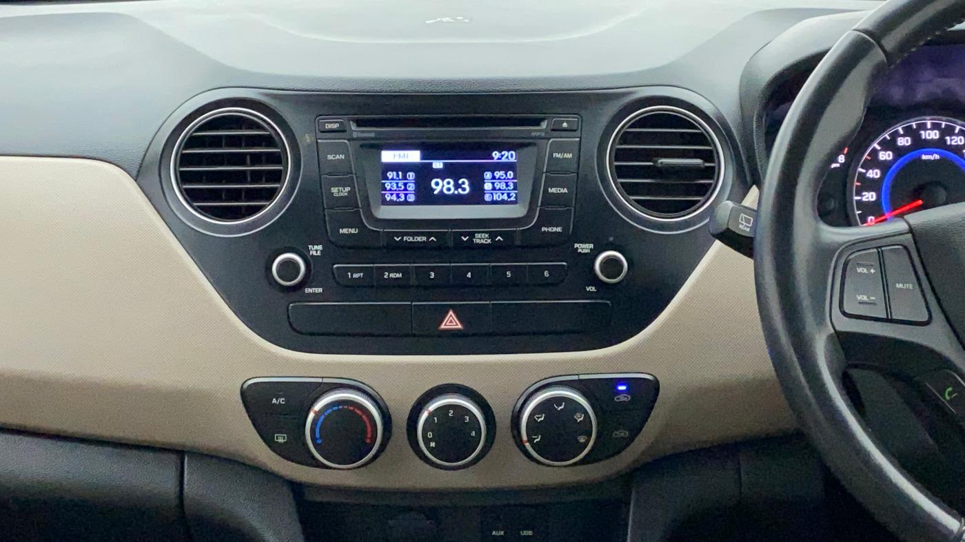 2015 Hyundai Grand i10 ASTA (O) 1.2 KAPPA VTVT, Petrol, Manual, 48,912 km, Air Conditioner