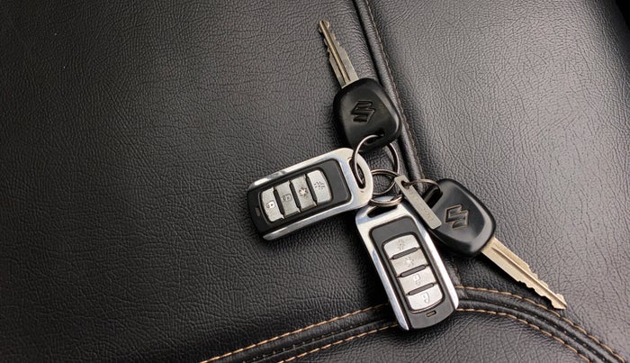 2015 Maruti Alto 800 LXI, Petrol, Manual, 64,894 km, Key Close Up