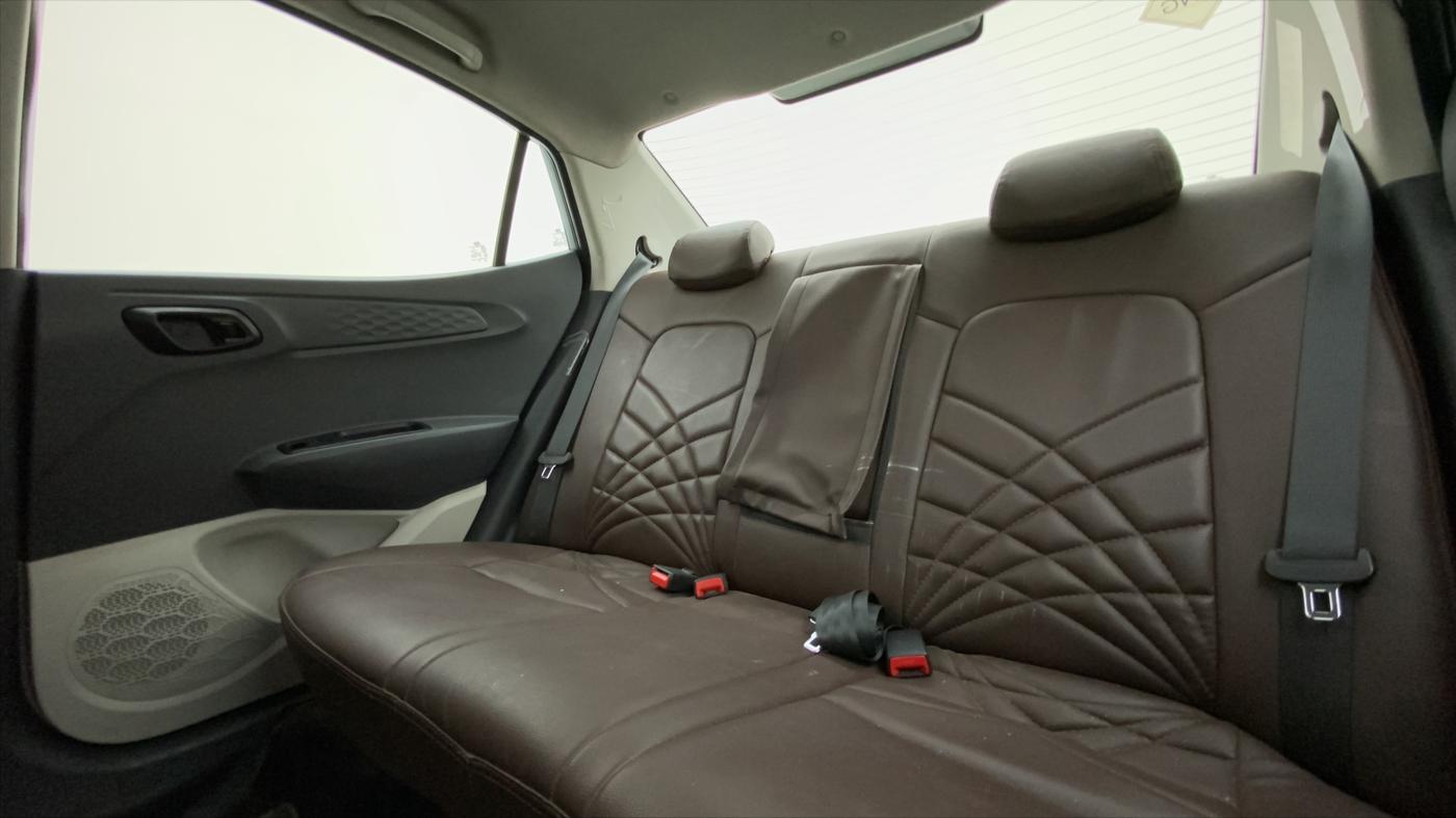 2020 Hyundai AURA S 1.2 CNG, CNG, Manual, 42,728 km, Right Side Rear Door Cabin