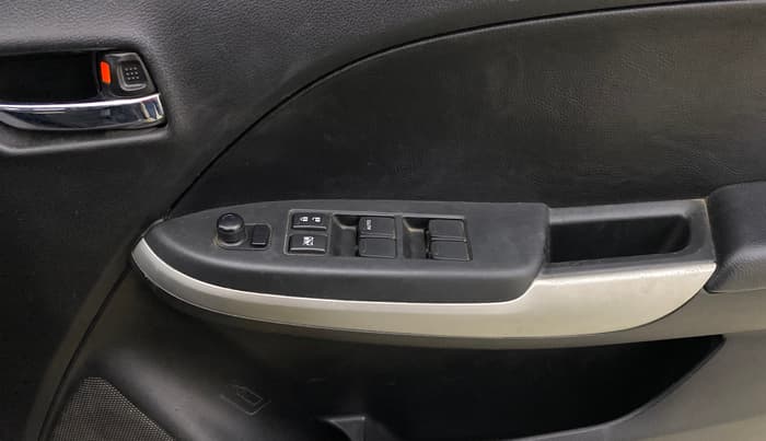 2016 Maruti Baleno DELTA PETROL 1.2, Petrol, Manual, 52,976 km, Driver Side Door Panels Control