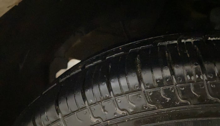 2023 Maruti Swift VXI, Petrol, Manual, 43,742 km, Left Front Tyre Tread