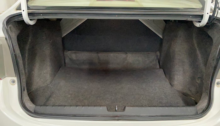 2022 Honda City 1.5L I-VTEC V MT 4TH GEN, Petrol, Manual, 83,460 km, Boot Inside