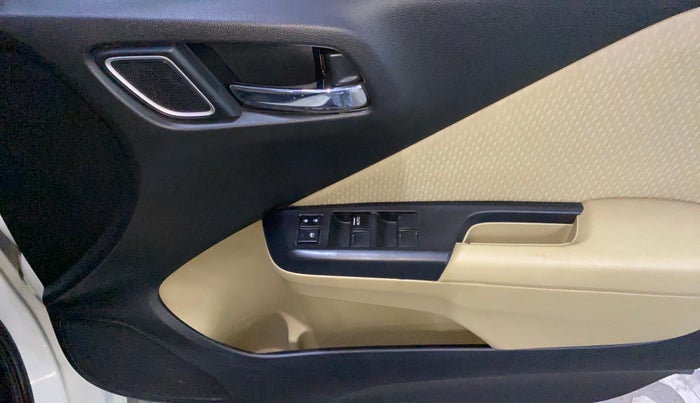 2022 Honda City 1.5L I-VTEC V MT 4TH GEN, Petrol, Manual, 83,460 km, Driver Side Door Panels Control