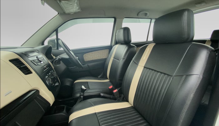 2017 Maruti Wagon R 1.0 VXI, Petrol, Manual, 77,745 km, Right Side Front Door Cabin