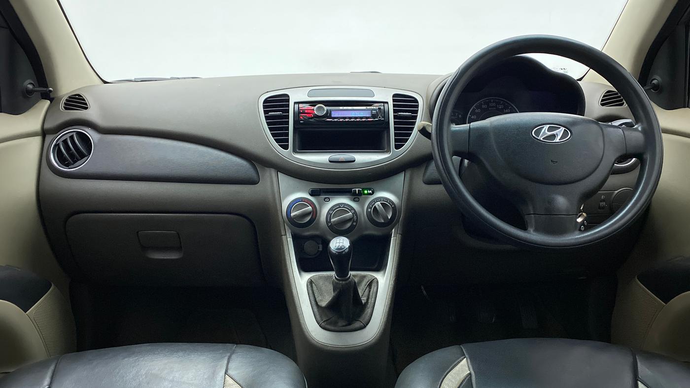 2011 Hyundai i10 MAGNA 1.1, Petrol, Manual, 1,02,385 km, Dashboard