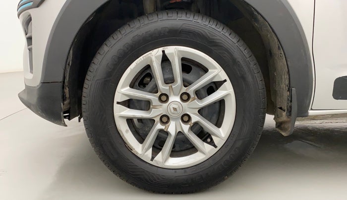 2020 Renault TRIBER RXT, Petrol, Manual, 58,372 km, Left Front Wheel