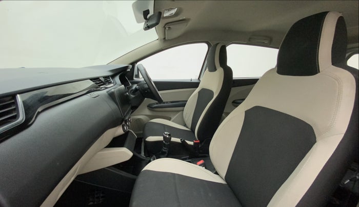 2020 Renault TRIBER RXT, Petrol, Manual, 58,372 km, Right Side Front Door Cabin