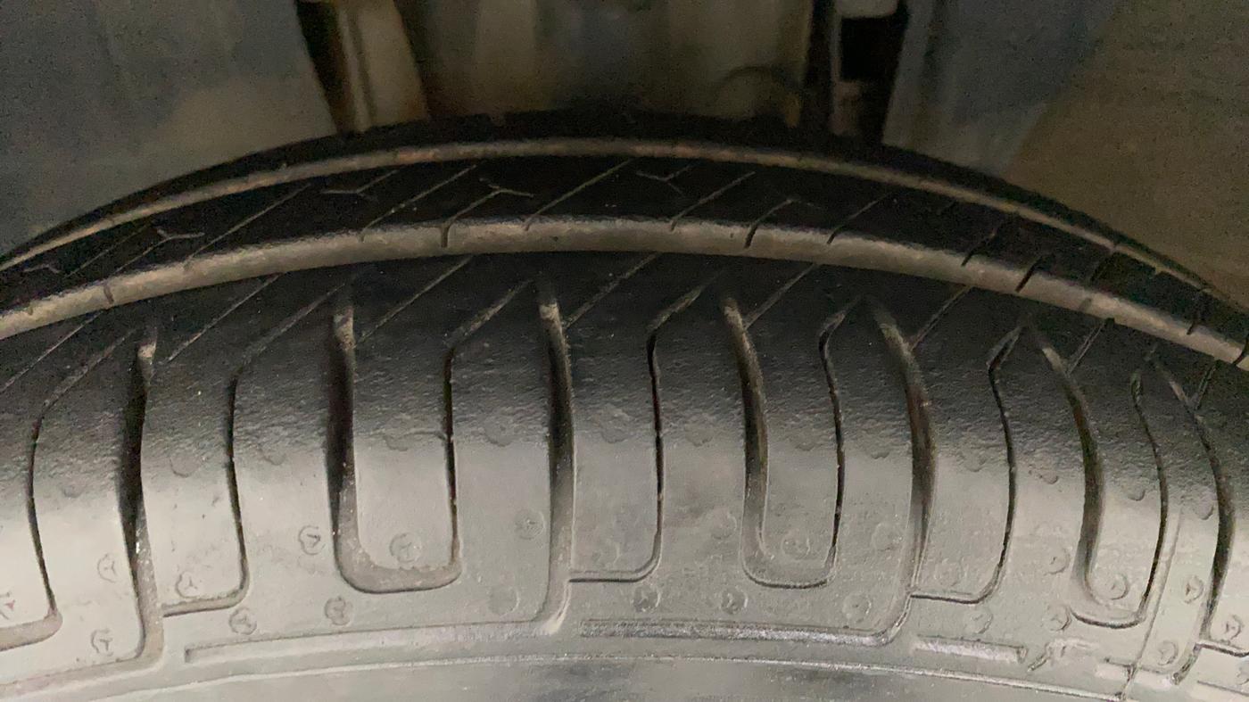 2020 Renault TRIBER RXT, Petrol, Manual, 58,372 km, Left Front Tyre Tread