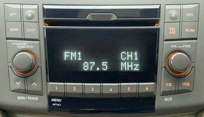 2013 Maruti Ertiga ZXI, CNG, Manual, 99,071 km, Infotainment System
