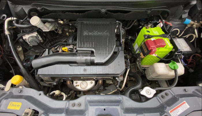 2013 Maruti Ertiga ZXI, CNG, Manual, 99,071 km, Open Bonet