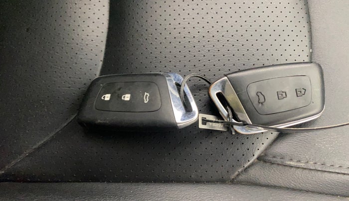 2020 MG HECTOR SHARP 1.5 DCT PETROL, Petrol, Automatic, 68,668 km, Key Close Up