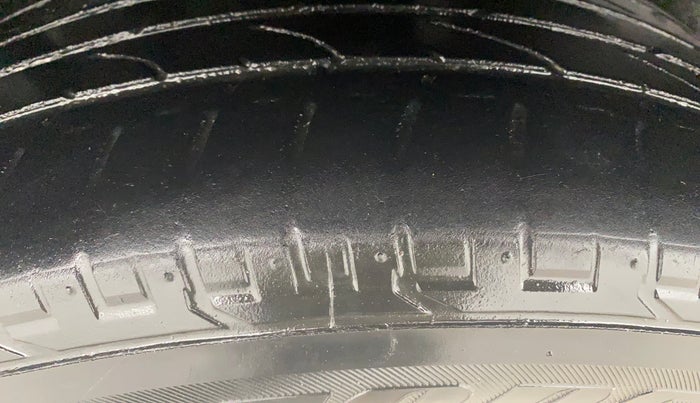 2020 MG HECTOR SHARP 1.5 DCT PETROL, Petrol, Automatic, 68,668 km, Right Rear Tyre Tread