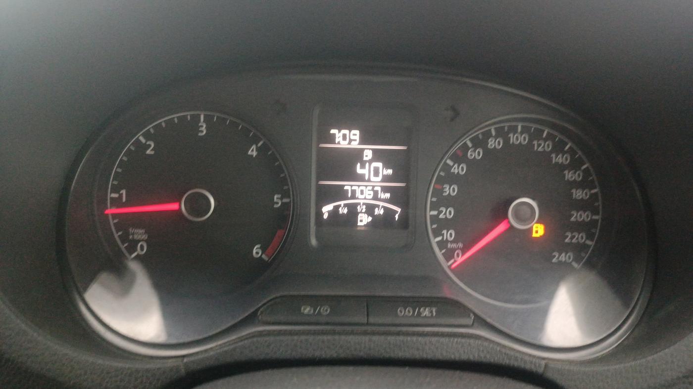 2015 Volkswagen Polo COMFORTLINE 1.2 Diesel, Diesel, Manual, 77,067 km, Odometer Image