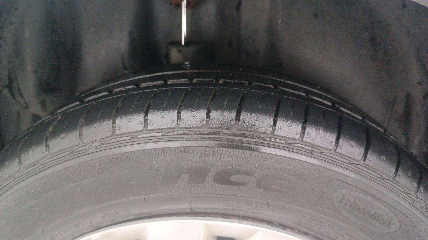 2015 Volkswagen Polo COMFORTLINE 1.2 Diesel, Diesel, Manual, 77,067 km, Right Rear Tyre Tread