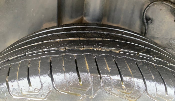 2022 Tata ALTROZ XZ PETROL, Petrol, Manual, 29,714 km, Right Rear Tyre Tread