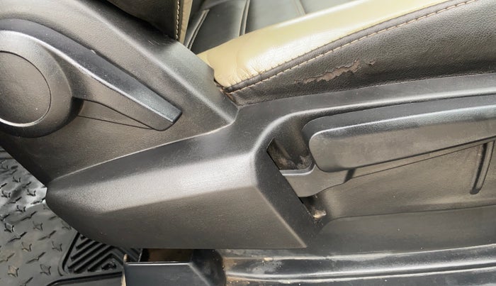 2022 Tata ALTROZ XZ PETROL, Petrol, Manual, 29,714 km, Driver Side Adjustment Panel