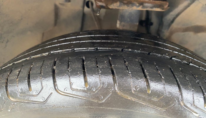 2022 Tata ALTROZ XZ PETROL, Petrol, Manual, 29,714 km, Right Front Tyre Tread