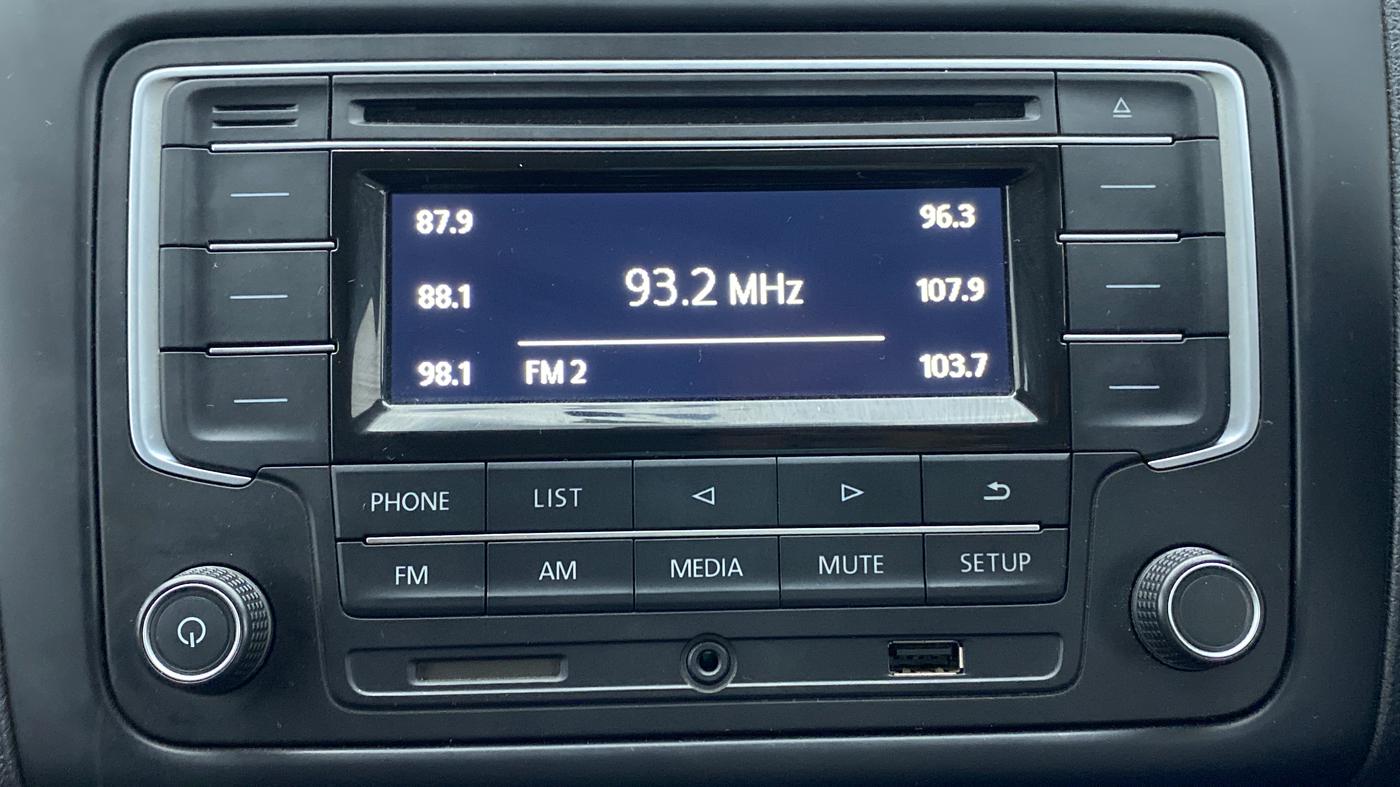 2018 Volkswagen Polo COMFORTLINE 1.0 PETROL, Petrol, Manual, 13,690 km, Infotainment System