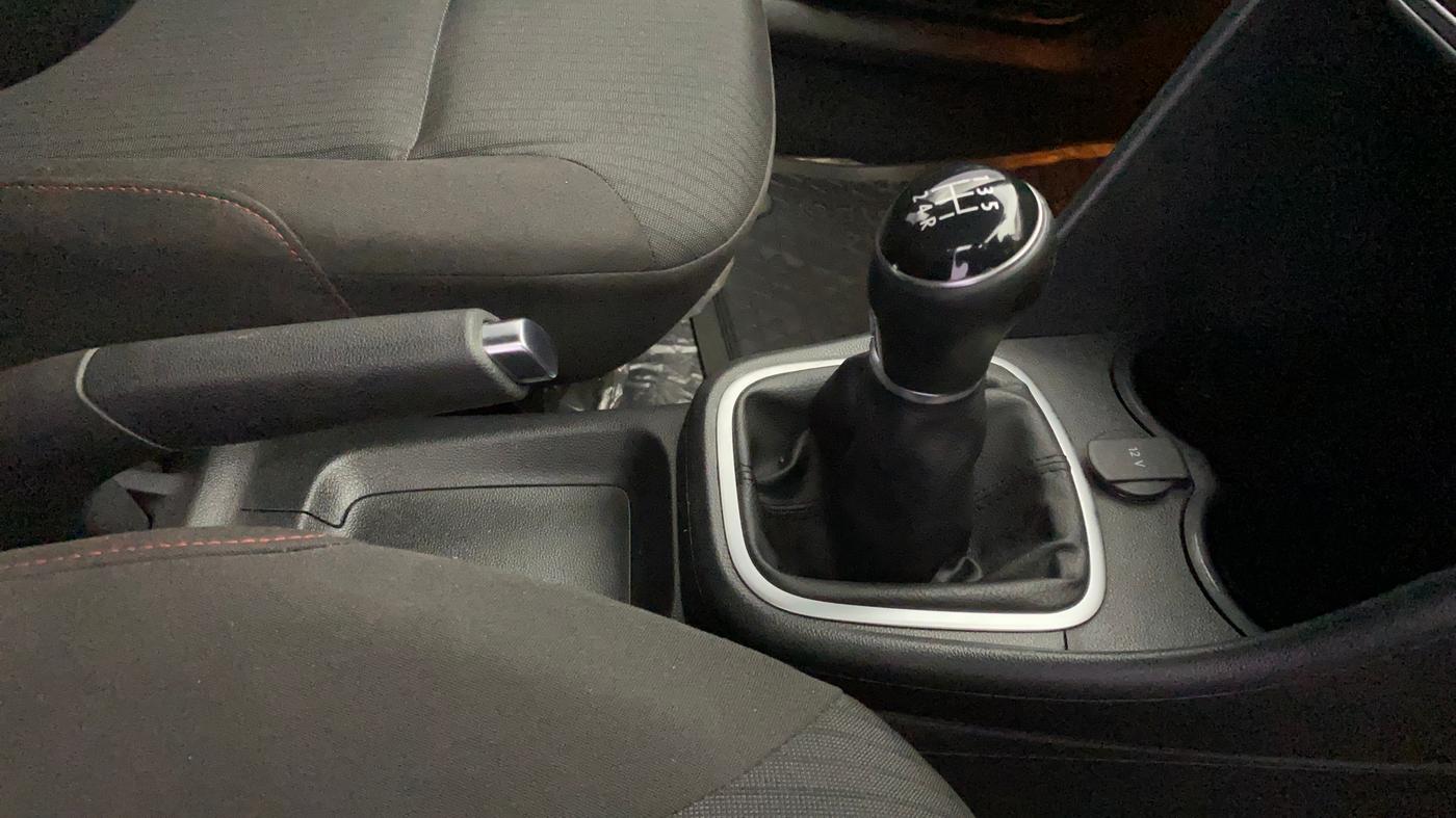 2019 Volkswagen Polo HIGHLINE PLUS 1.0, Petrol, Manual, 55,859 km, Gear Lever