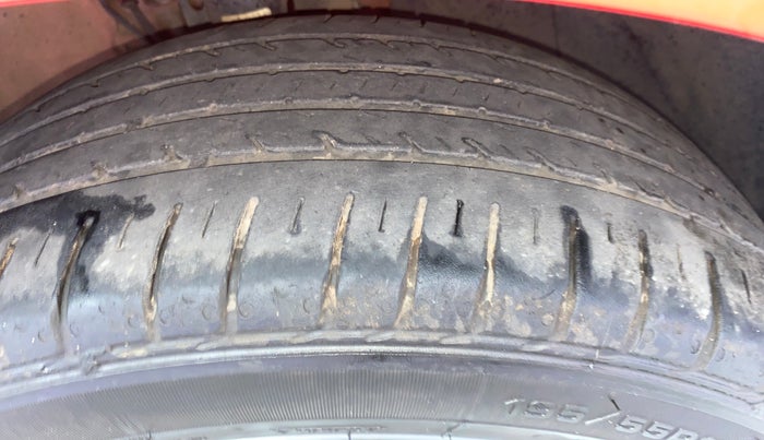 2019 Volkswagen Polo HIGHLINE PLUS 1.0, Petrol, Manual, 55,859 km, Right Front Tyre Tread