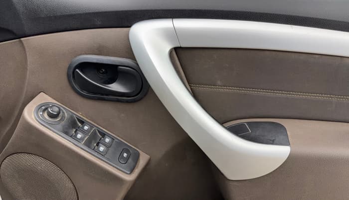2019 Renault Duster RXS PETROL, Petrol, Manual, 91,733 km, Driver Side Door Panels Control