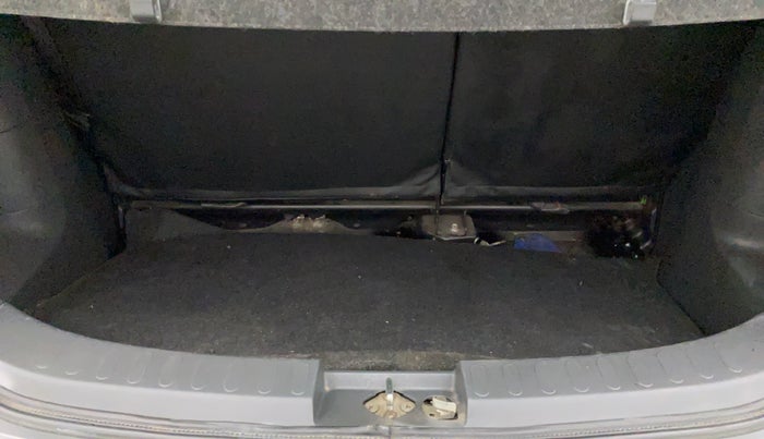 2012 Maruti Ritz VXI, Petrol, Manual, 19,582 km, Boot Inside