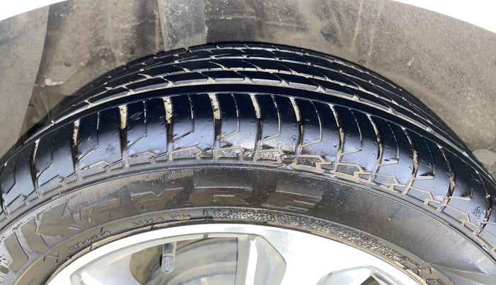 2017 Hyundai Verna 1.6 VTVT SX O, Petrol, Manual, 49,542 km, Right Rear Tyre Tread