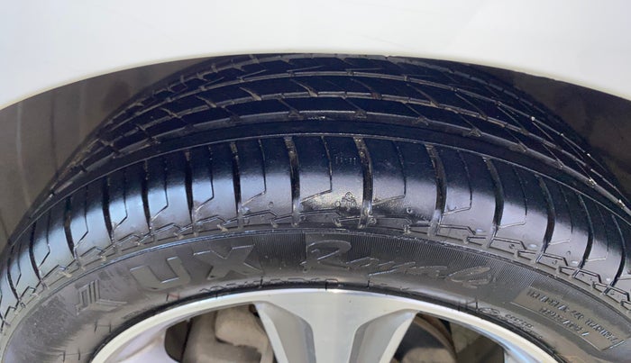 2017 Hyundai Verna 1.6 VTVT SX O, Petrol, Manual, 49,542 km, Left Front Tyre Tread