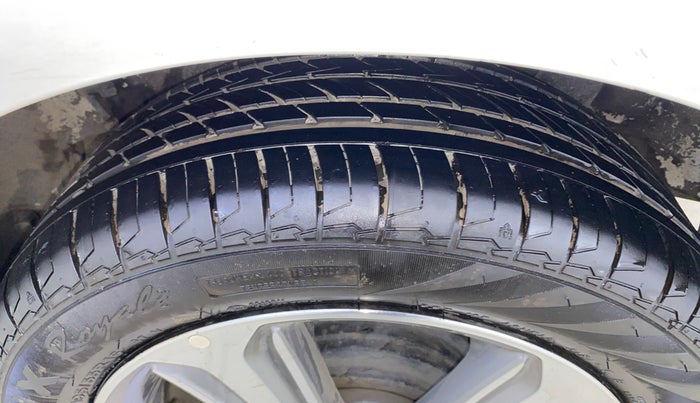 2017 Hyundai Verna 1.6 VTVT SX O, Petrol, Manual, 49,542 km, Left Rear Tyre Tread