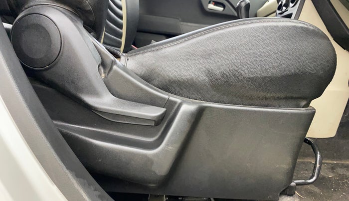 2020 Maruti New Wagon-R VXI 1.2, Petrol, Manual, 28,925 km, Driver Side Adjustment Panel