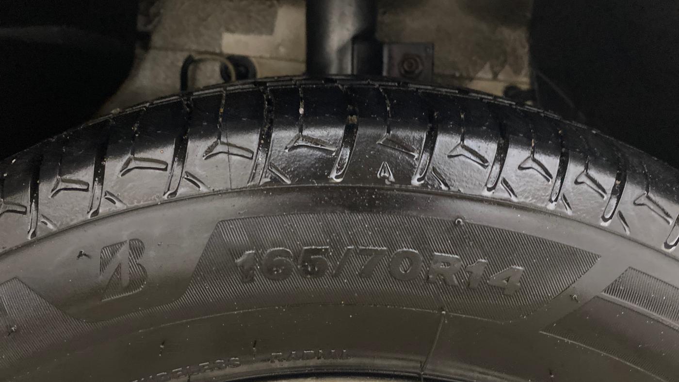 2014 Tata Indica Vista VX TECH QUADRAJET, Diesel, Manual, 38,245 km, Right Front Tyre Tread
