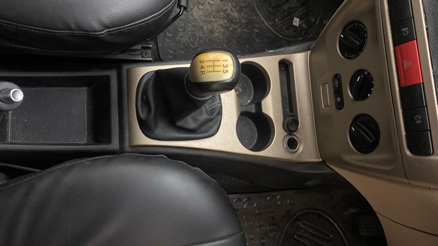 2014 Tata Indica Vista VX TECH QUADRAJET, Diesel, Manual, 38,245 km, Gear Lever