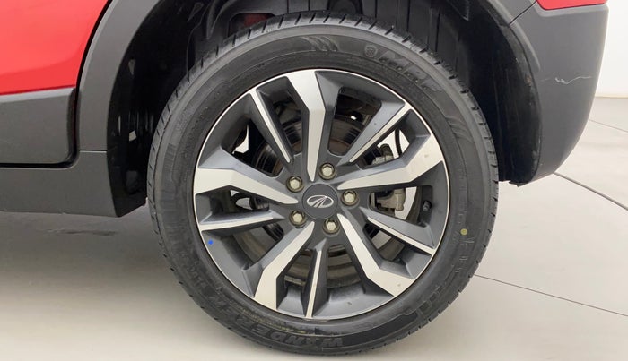 2019 Mahindra XUV300 W8(O) 1.2 PETROL DUAL TONE, Petrol, Manual, 9,646 km, Left Rear Wheel