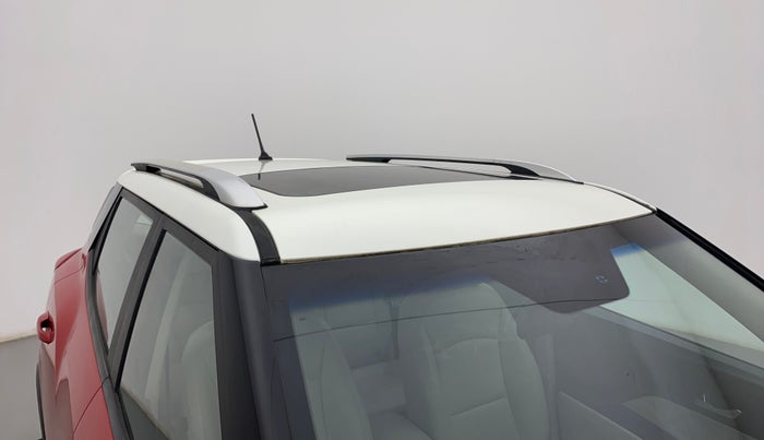 2019 Mahindra XUV300 W8(O) 1.2 PETROL DUAL TONE, Petrol, Manual, 9,646 km, Roof