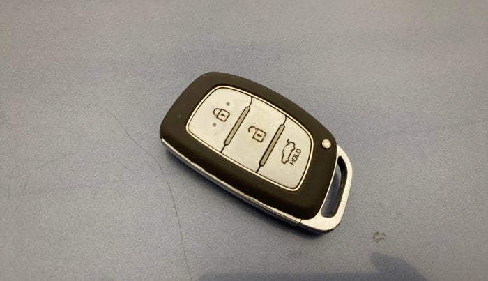 2016 Hyundai Grand i10 ASTA AT 1.2 KAPPA VTVT, Petrol, Automatic, 86,550 km, Key Close Up