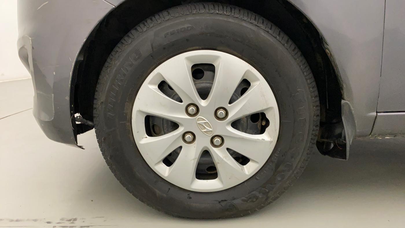 2011 Hyundai i10 SPORTZ 1.2, Petrol, Manual, 32,901 km, Left Front Wheel