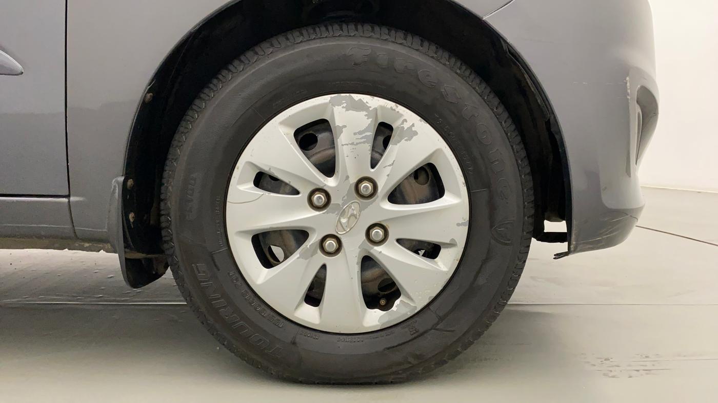 2011 Hyundai i10 SPORTZ 1.2, Petrol, Manual, 32,901 km, Right Front Wheel