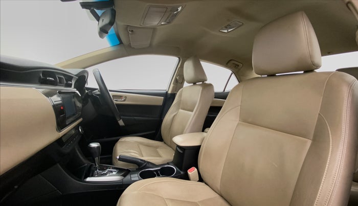 2016 Toyota Corolla Altis VL AT, Petrol, Automatic, 42,403 km, Right Side Front Door Cabin