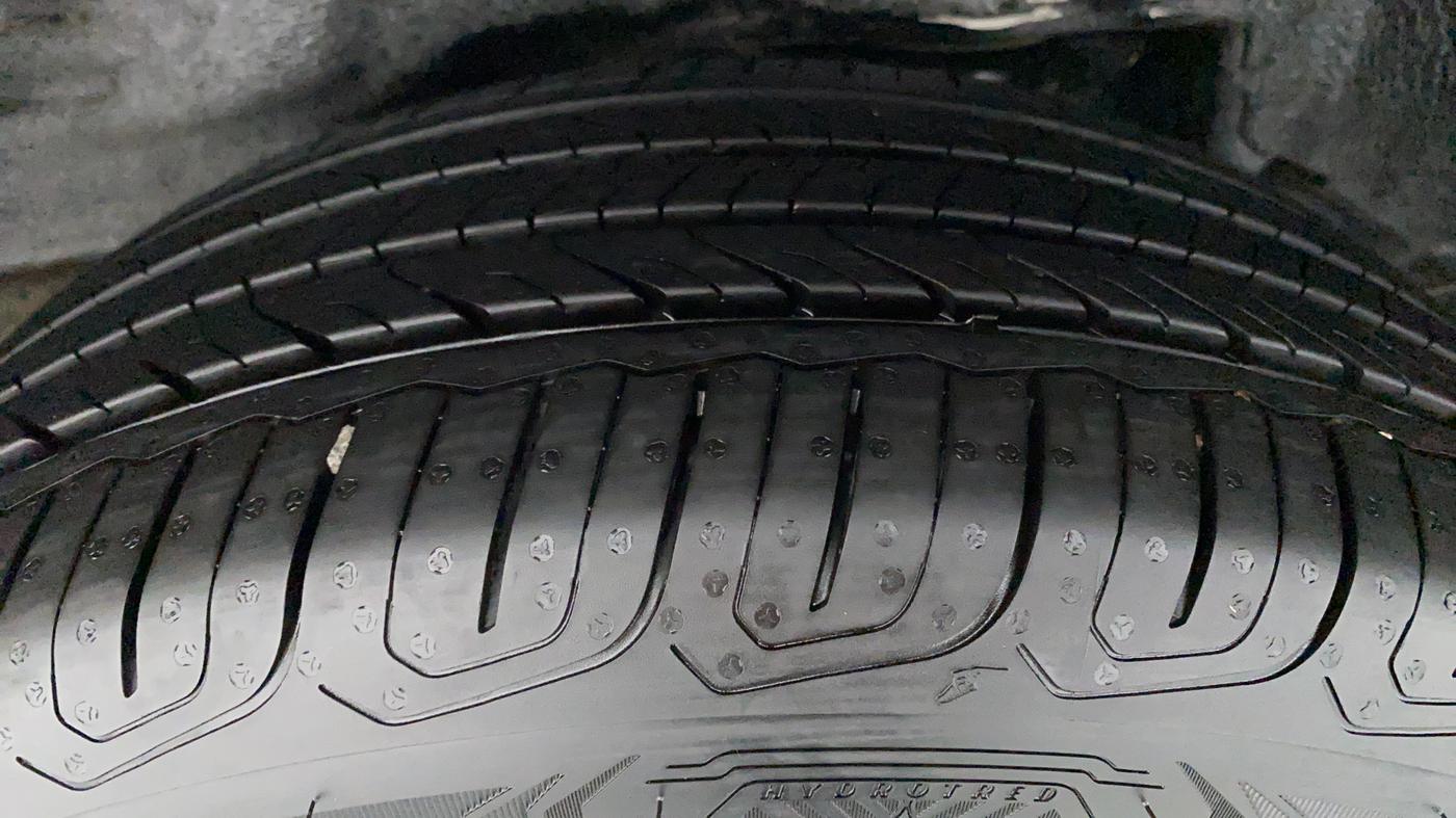 2016 Toyota Corolla Altis VL AT, Petrol, Automatic, 42,403 km, Right Rear Tyre Tread