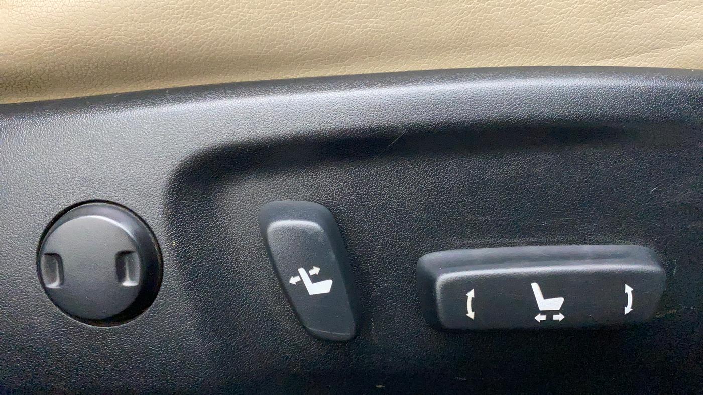 2016 Toyota Corolla Altis VL AT, Petrol, Automatic, 42,403 km, Electrically Adjustable Driver's Seat