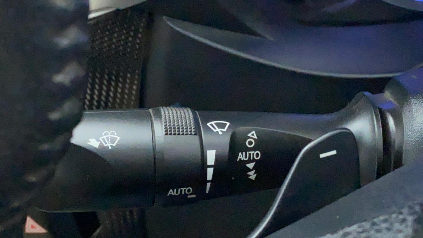 2016 Toyota Corolla Altis VL AT, Petrol, Automatic, 42,403 km, Rain Sensing Wipers